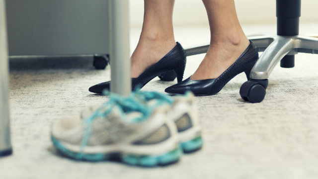 8 Ways to Get a Lunchtime Workout (Even if You're Stuck at the Office)