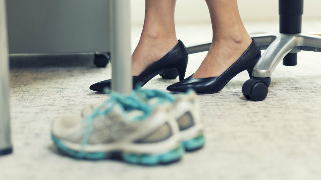 How to Get Ahead at Work with 5 Office Exercise Hacks
